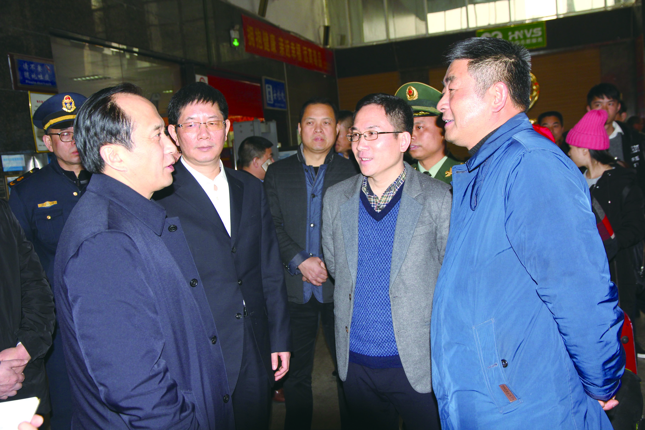 2月8日，副省長(zhǎng)、省公安廳廳長(zhǎng)許顯輝來(lái)我司督導(dǎo)安全生產(chǎn)工作