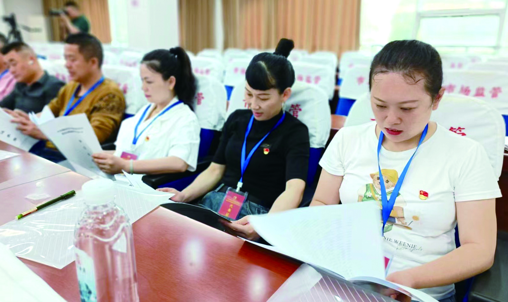 集團(tuán)公司黨委開展創(chuàng)先爭優(yōu)活動 推薦評選先進(jìn)基層黨組織、優(yōu)秀黨務(wù)工作者和優(yōu)秀共產(chǎn)黨員 （李高雄報道） 